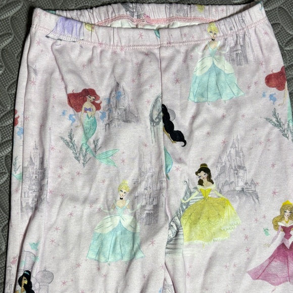Pottery Barn Disney Princess Long Sleeve Pajama Set Girls Size 6 - Picture 5 of 6